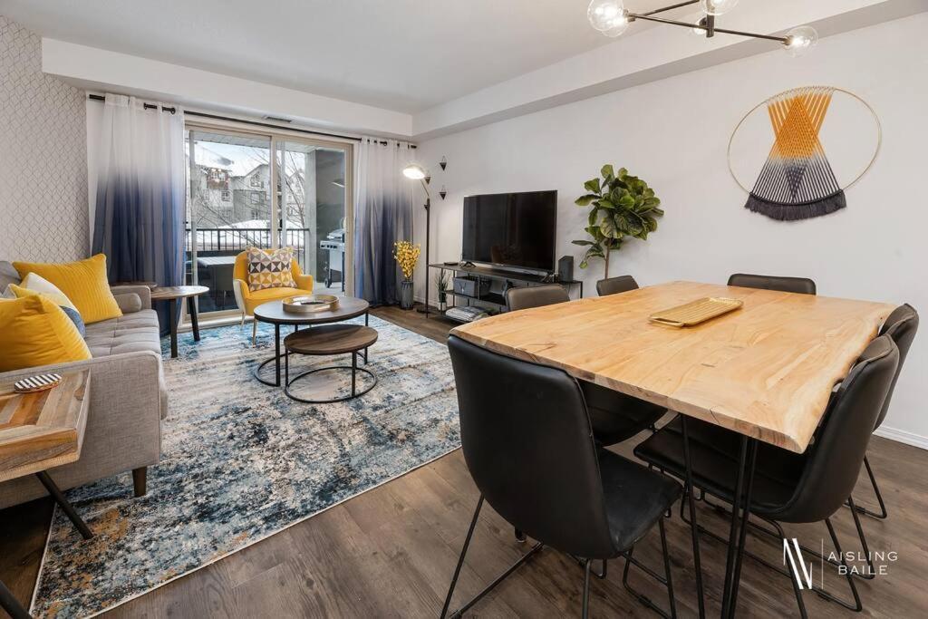 Apartment Chic Retreat, Modern, Pool, Hot Tub, Gym Invermere